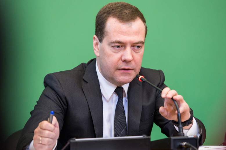 Illustration for news: Dmitry Medvedev Discusses the New Challenges of Socio-Economic Policy with HSE Experts