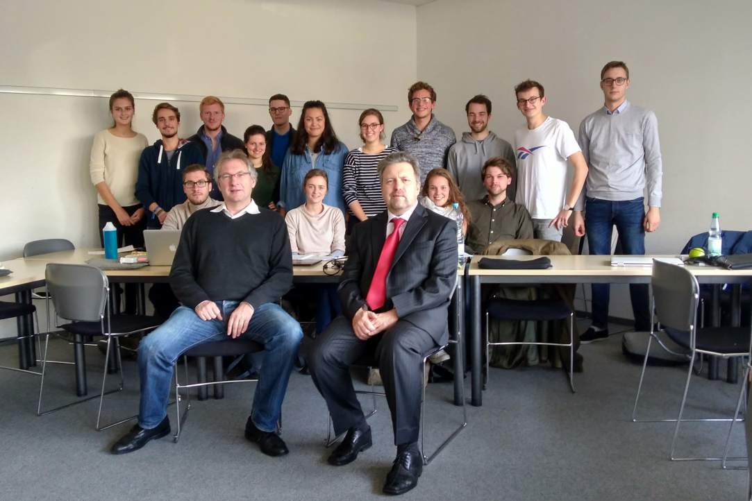Students of the programme in Philosophy and Economics at the University of Bayreuth (Germany), Professors Rudolf Schuessler and Boris Kashnikov 